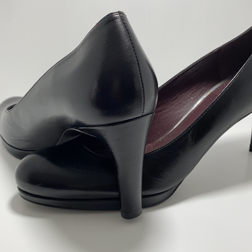 Stuart Weitzman Leather Platform Pump. - image 2